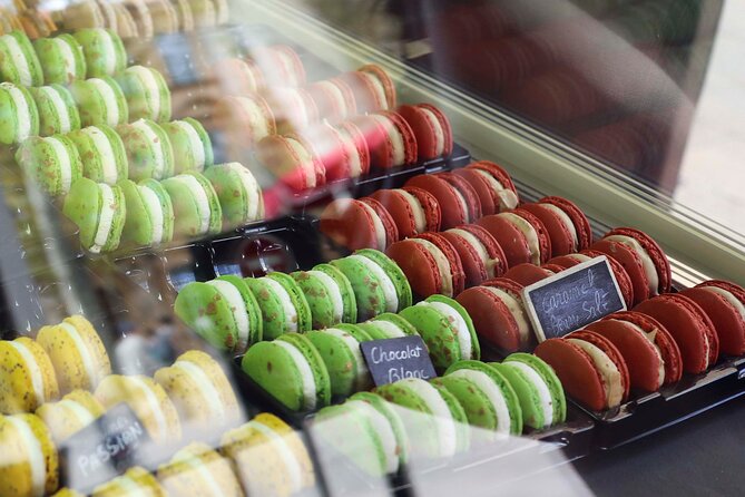 Custom private Paris food tour by walk from the Eiffel Tower - Eiffel Tower stop: the quick photo moment