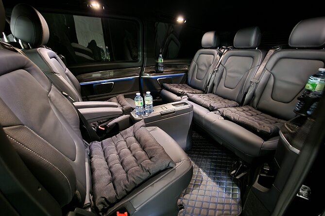 Departure Transfer: Paris Hotels to Paris Train Stations by Van - The Van, the Safety Setup, and the Little Comforts