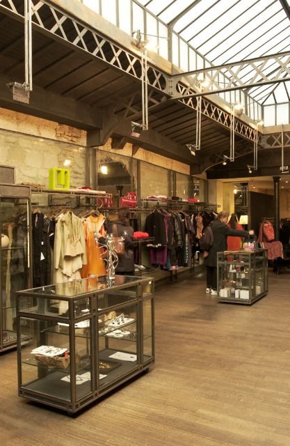 Discount Couture: ultimate Paris Shopping 2h30 walking tour - Starting at Week End Café near Sèvres-Babylone