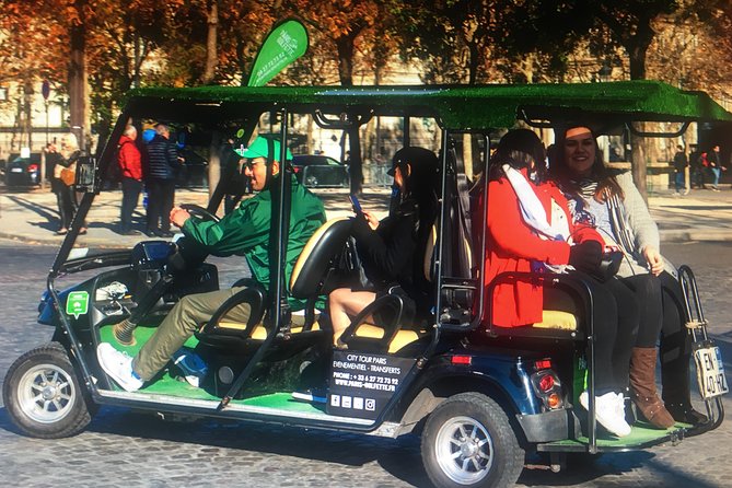 Discover Paris in electric golf carts - The electric Golfettes experience: comfortable, safe, and photo-friendly