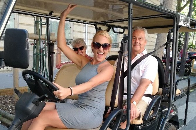 Discover Paris in electric golf carts - Day vs. night: when to pick which timing