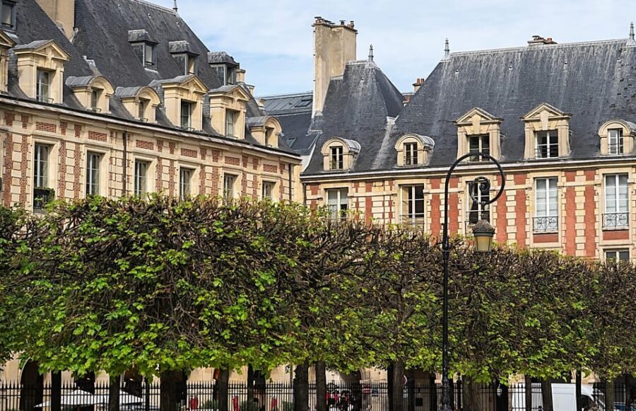 Discover the Marais (:) An Outdoor Detective Adventure - The Jewish quarter, the Gay district, and how the route feels