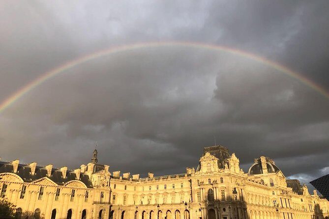 Discover the secrets of the Louvre - Hotel Pickup That Saves Your Brain Cells