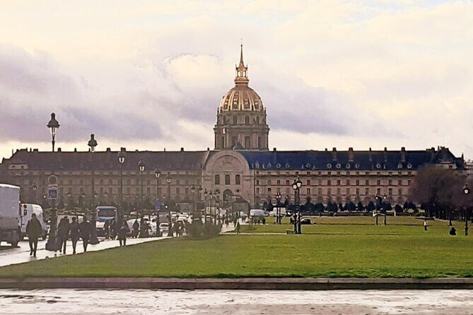 Drawing workshop/creative notebook during a walk from the Invalides to the Petit Palais - How the workshop teaching method helps you improve fast