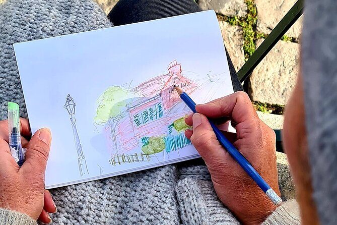 Drawing workshop / creative notebook during an unusual walk in Montmartre - Who Should Book This (And Who Might Want a Different Class)