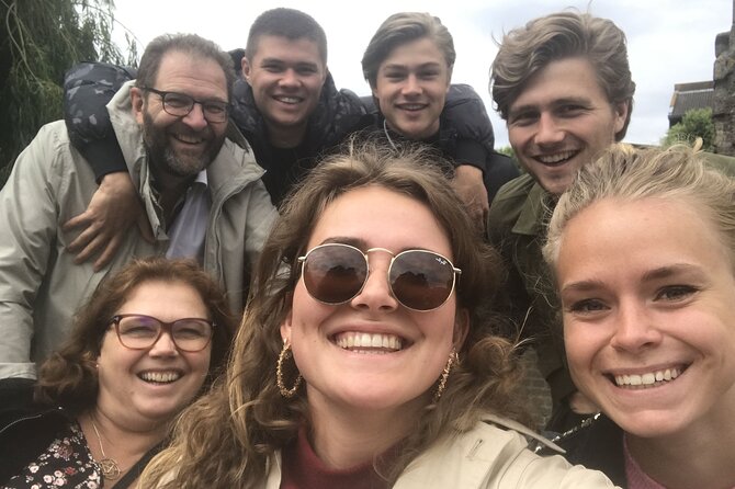 e-Scavenger hunt Reims: Explore the city at your own pace - Streets, Squares, Libraries, and Merchant Wealth: Carnegie, Place d’Erlon, Hotel Le Vergeur, and more