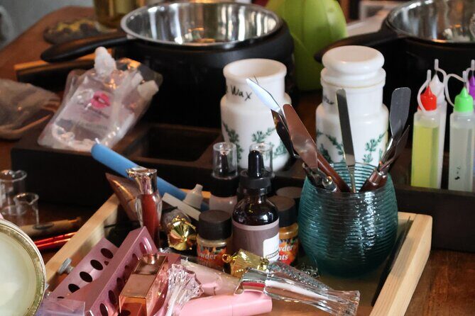 Eco-Friendly Lipstick Making Workshop in Paris - Meeting at 57 Rue de Cléry (75002): how to avoid the hassle