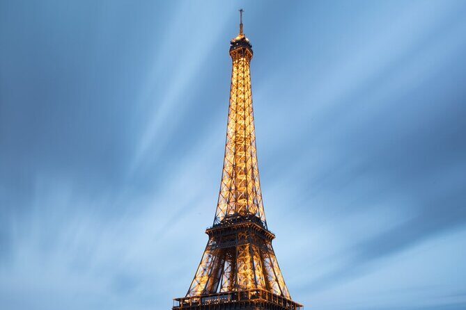 Eiffel Tower Access up to Summit with Guiding Host - The host talk: what you’ll actually hear before you go up