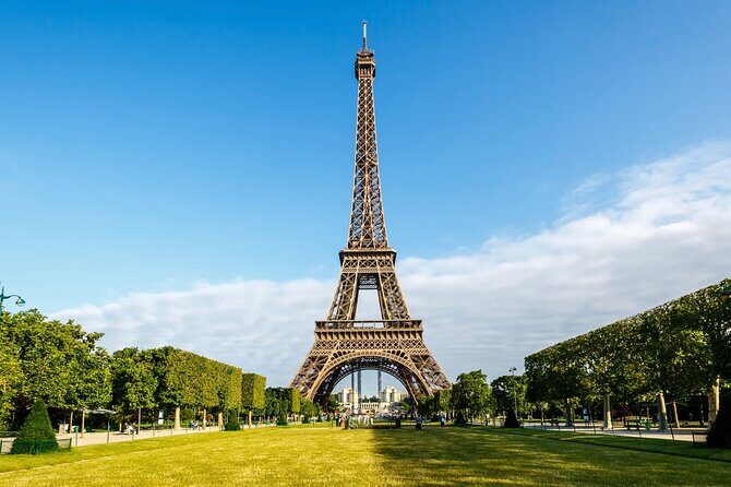 Eiffel Tower Access up to Summit with Guiding Host - Price check: what $225.51 buys you (and what it doesn’t)