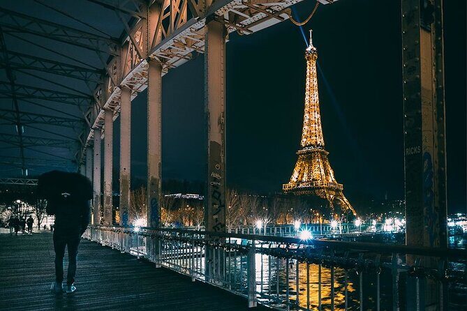 Eiffel Tower Access up to Summit with Guiding Host - Private group feel: better pacing, fewer people, less chaos