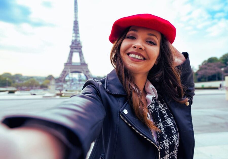 Eiffel Tower Access with Host - The guided Eiffel Tower visit: what your host brings to the experience