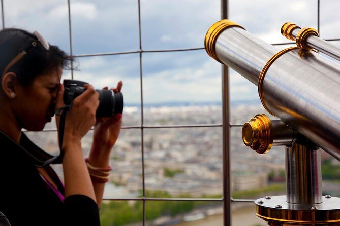 Eiffel Tower Elevator Tour with Optional Summit & Cruise Access - Getting Your Bearings: Meet at Avenue Elisée Reclus