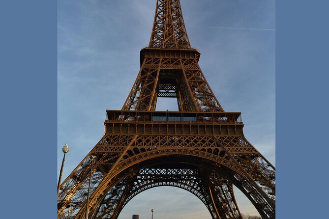 Eiffel Tower Guided Tour by the Stairs up to Second Floor - What the small-group size really buys you