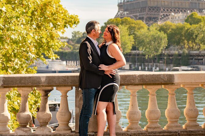 Eiffel Tower Photographer, Professional Photo shoot - Paris - Timing, Crowds, and Weather: The Real Paris Photo Math