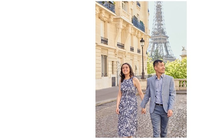 Eiffel Tower Private Photo Shoot - How the Photographer Helps You Look Confident (Without Over-Posing)