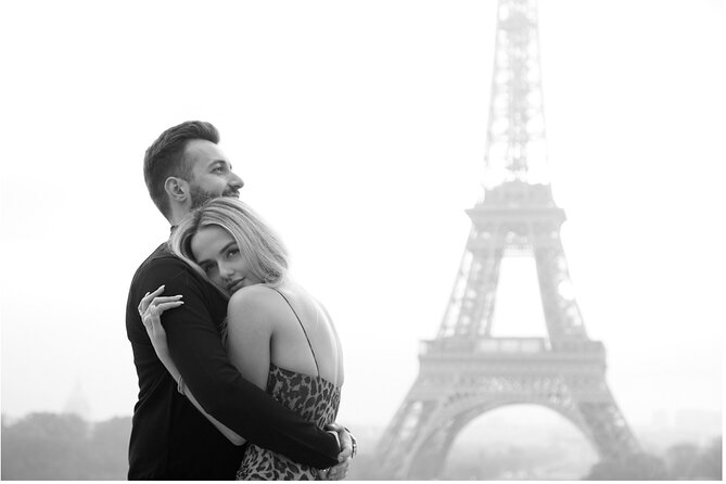 Eiffel Tower Private Photo Shoot - Who This Works Best For (Solo, Couples, and Even Families)