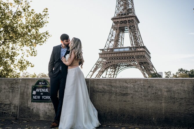 Eiffel Tower Private Photoshoot With a Professional Photographer - Your 1-Hour Route: From Trocadéro Views to River-Edge Moments