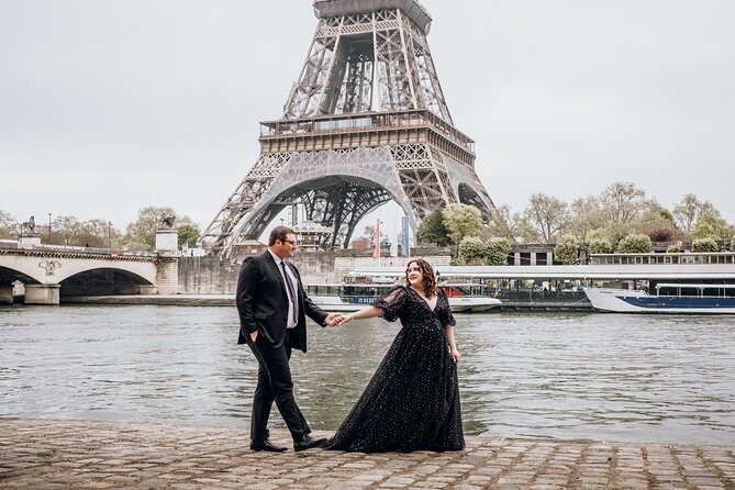 Eiffel Tower Private Photoshoot With a Professional Photographer - Who This Fits Best: Couples, Families, and Solo Travelers