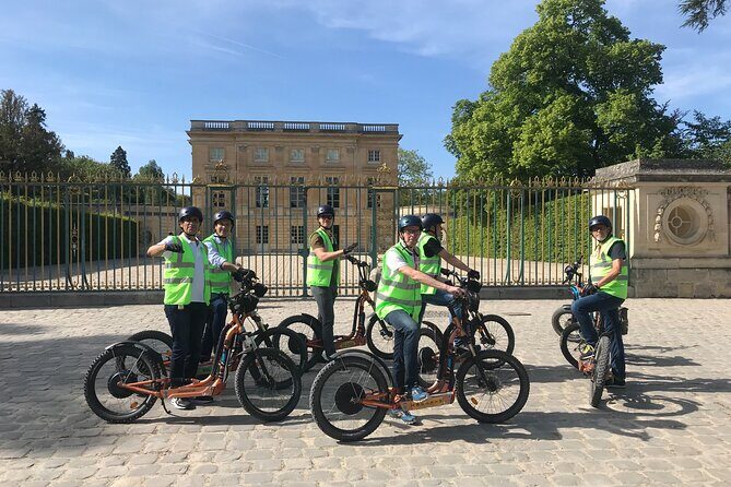 Electric 2-wheeler tour of the Chateau Park and Gardens - Bassin de Neptune, Bassin du Dragon, and Bassin de Latone