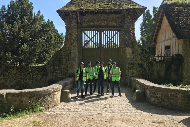 Electric 2-wheeler tour of the Chateau Park and Gardens - Écuries training area and Étoile Royale: what to notice at the end