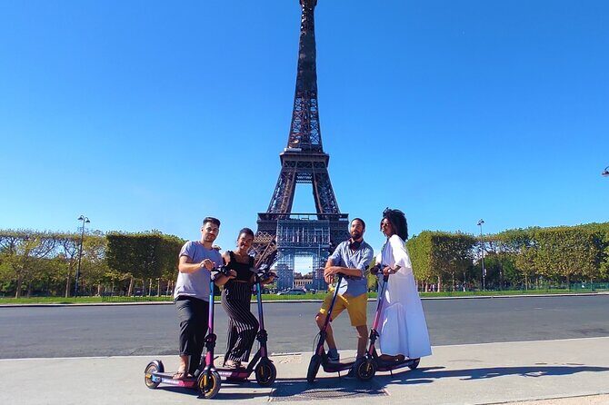 Electric scooter rental in Paris Full Day - The multilingual audio guide: learning without killing your momentum