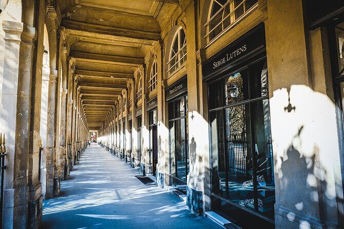 Escape Game in the Covered Passages in Paris - Photo moments and the winning gift that actually feel worth it
