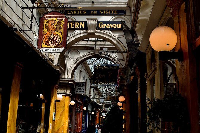 Escape Game in the Covered Passages in Paris - Getting oriented: meeting point and how the 2-hour game flows