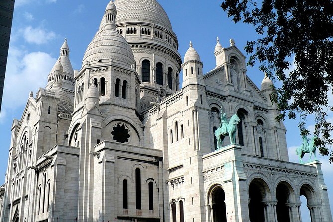 Escape game inside the Sacré-Coeur - Meeting at Funiculaire Gare Haute: A Smooth Start on the Hill