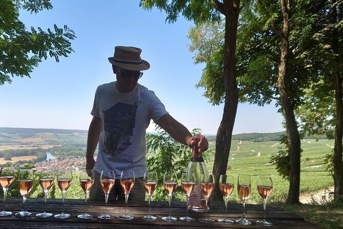 Exclusive Champagne Cellars & Dom Perignon Vineyards tour - Épernay’s 90 minutes: lunch with good local help