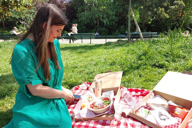 Exclusive Gourmet Picnic Experience at the Eiffel Tower - Eiffel Tower Picnic: The Part That Makes It More Than a Photo Stop