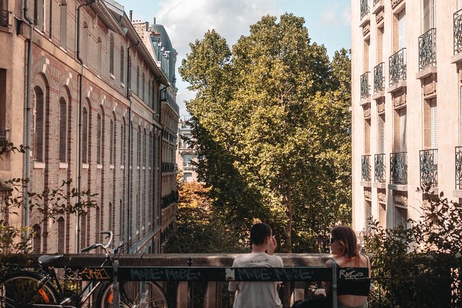 Exclusive Walking Tour In Montmartre With Local Guide - Dalida’s bust: the shiny details and the tragic story