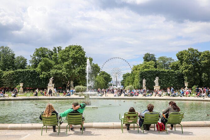 Exclusive Walking Tour of Central Paris With Local Guide - Palais-Royal: Marie Antoinette’s twist and a clock with serious age