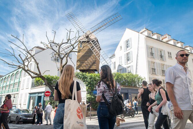 Explore Montmartre like a local - Private walking tour - Rue Lepic food market: tips that make browsing feel local