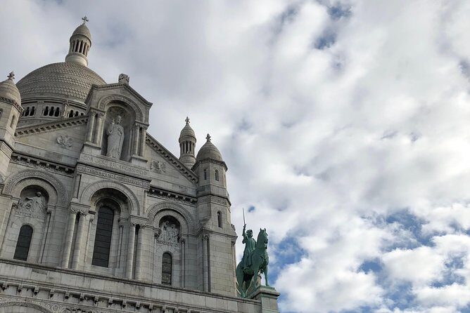 Fat Cat gets the Early Bird: Montmartre - Dress code at places of worship: the rule you can’t ignore