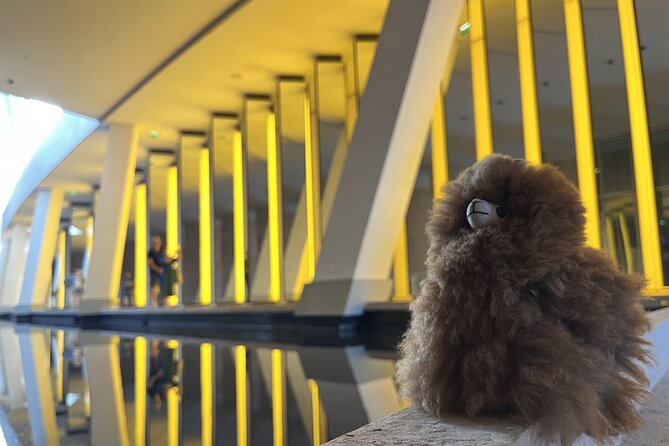 Fondation Louis Vuitton: Ticket Entry & Private Tour - Contemporary art focus: major names you might see in the galleries