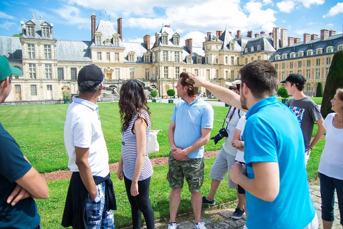Fontainebleau and Vaux-Le-Vicomte Castle Small-Group Day Trip From Paris - Getting out of Paris without losing the day