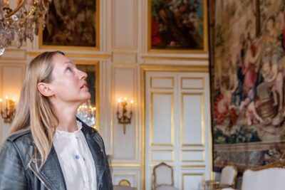 Fontainebleau and Vaux le Vicomte Chateaux Day Trip from Paris - Getting There from Paris: Coach Comfort and Real-World Timing