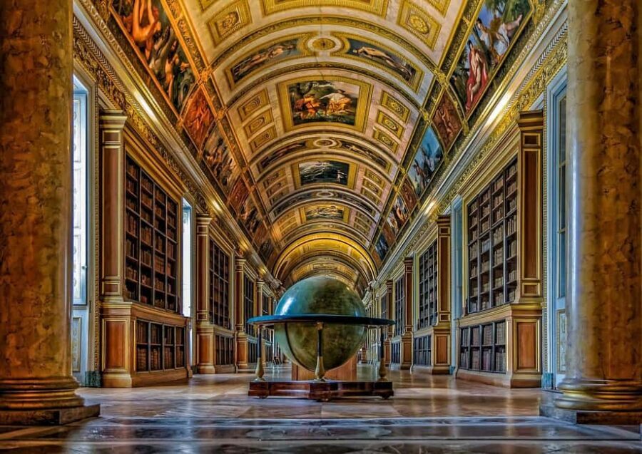 Fontainebleau Castle Private guided tour from Paris - Skip-the-line admissions to the palace and gardens