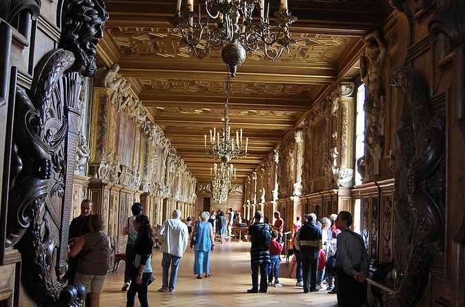 Fontainebleau Private Guided Tour: Half-Day Trip from Paris - Gardens with Carp Pond, a geometric hedge maze, and real walking time