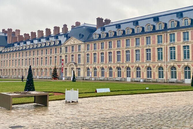Fontainebleau, Versailles, Trianon Small group from Paris - Getting to Fontainebleau without wasting your morning