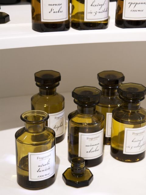 Fragonard Paris: Mini Perfume Workshop in Chinese - Maison Fragonard and the Glas Family Since 1926