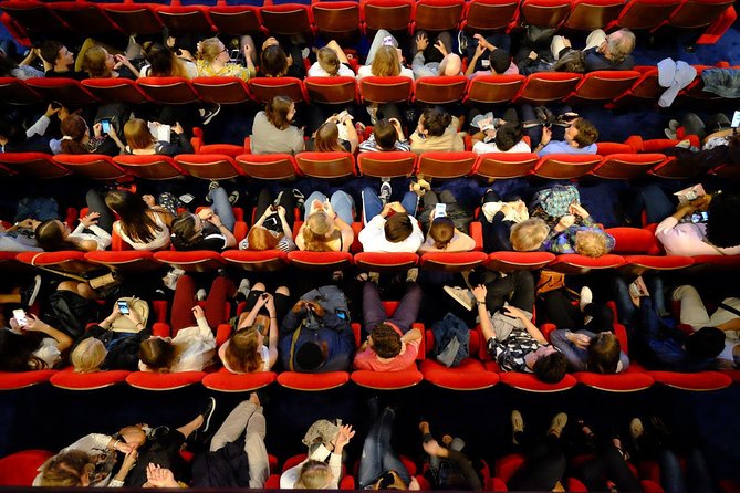 French Films with English Subtitles in Paris - Club de L’Étoile near Arc de Triomphe: a big Paris address with a small-group feel