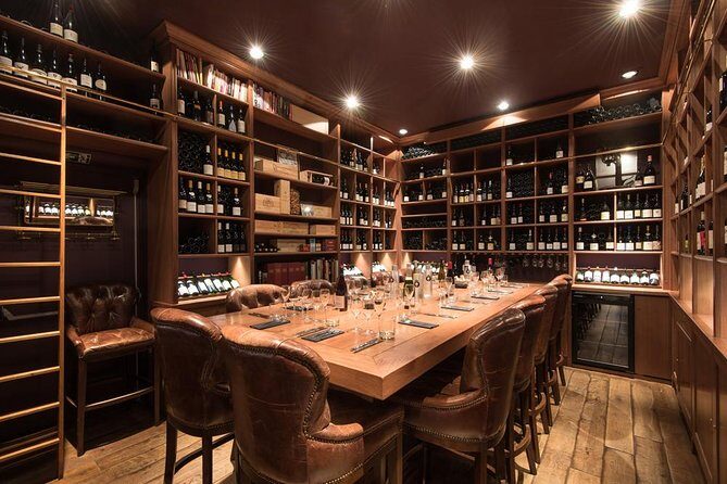 French Gourmet Cuisine: Dinner and Wine Pairing - Ô Chateau near the Louvre: where this evening starts