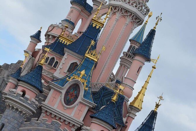 From CDG Airport to Disney or From Disney to CDG Airport (one way) - Where the driver can meet you besides the airport