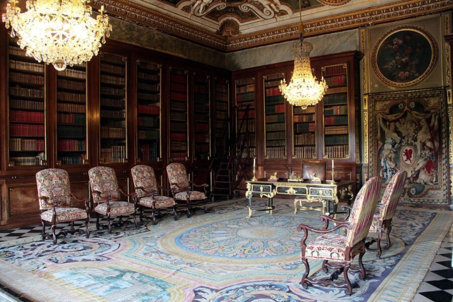 From Paris: Fontainebleau & Vaux-le-Vicomte Private Tour - Price and value: what $303 covers and why it can make sense