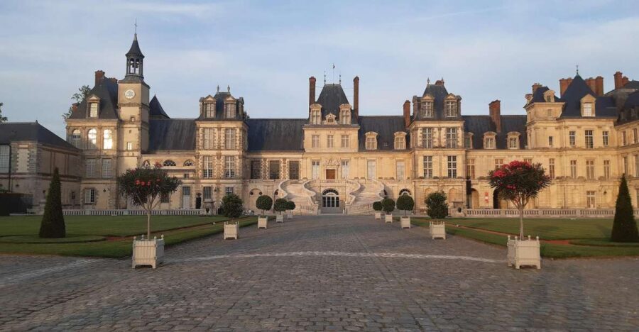 From Paris: Fontainebleau & Vaux-le-Vicomte Private Tour - Who should book this private day trip