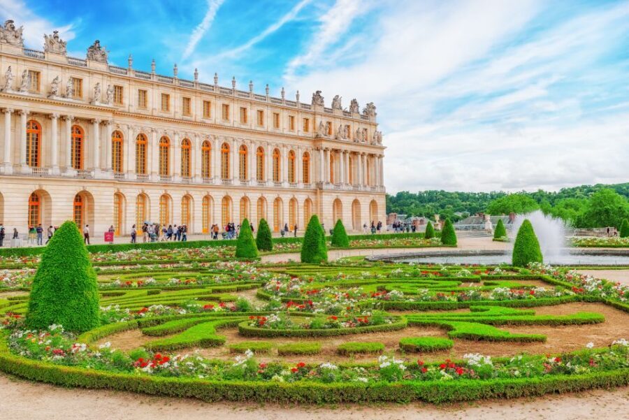 From Paris: Giverny and Versailles Palace Guided Day Trip - A long day that still feels organized