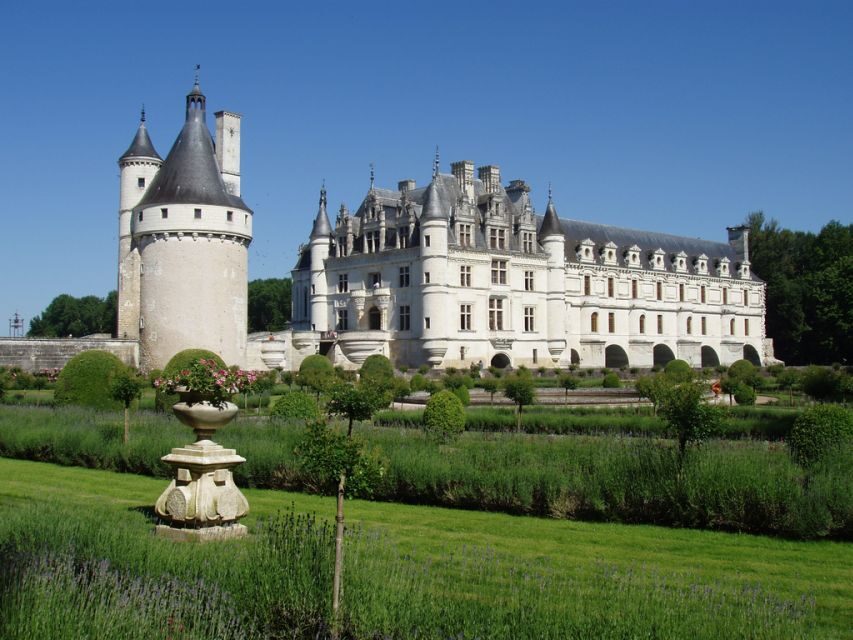 From Paris: Loire Valley Castles Full-Day Tour with Lunch - The Loire Valley castles loop: why this order works
