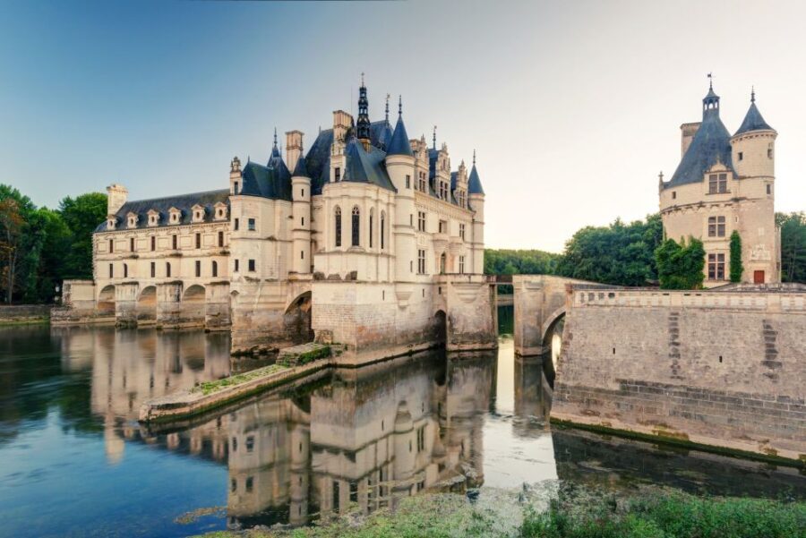 From Paris: Loire Valley Castles Tour with Hotel Transfers - The pacing: a full day, three châteaux, and where it can feel tight
