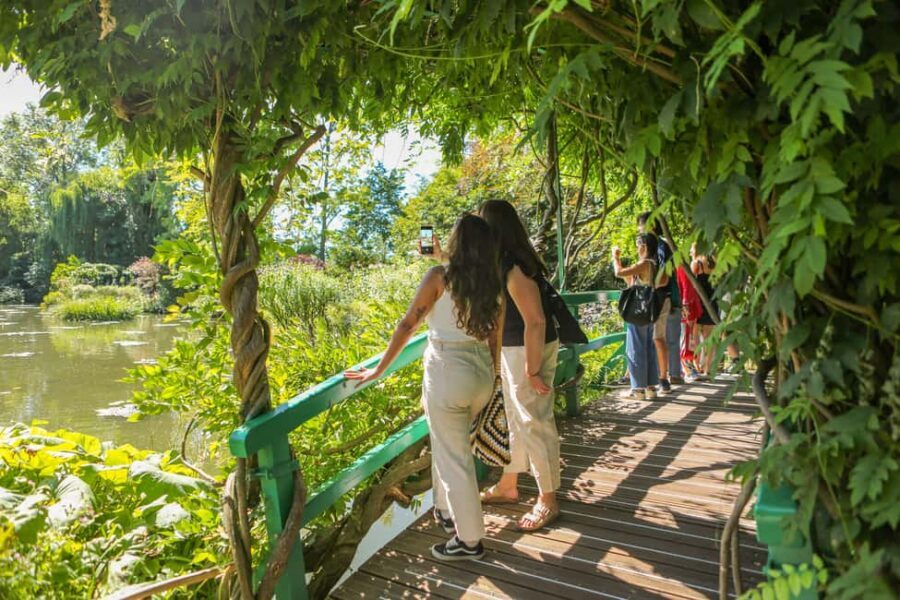 From Paris: Monet Impressionism Tour to Giverny by Minibus - Time in Giverny village: a small break that feels like part of the day